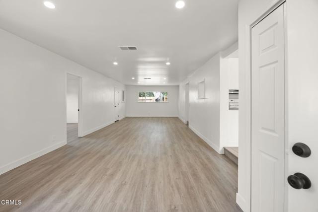 Foto del edificio - 403 Burnham Rd