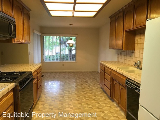 Foto del edificio - 3 br, 2 bath House - 12464 Oak Mist