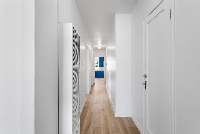 Foto del edificio - 2432 Webb Ave