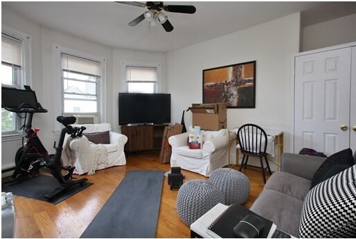 Building Photo - 169 M St