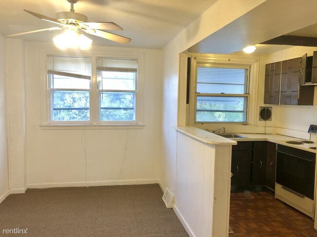 Building Photo - 3 br, 1.5 bath Townhome - 5381 1/2 Charles St