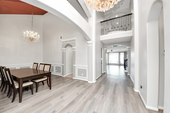 Foto del edificio - 14302 Jaubert Ct