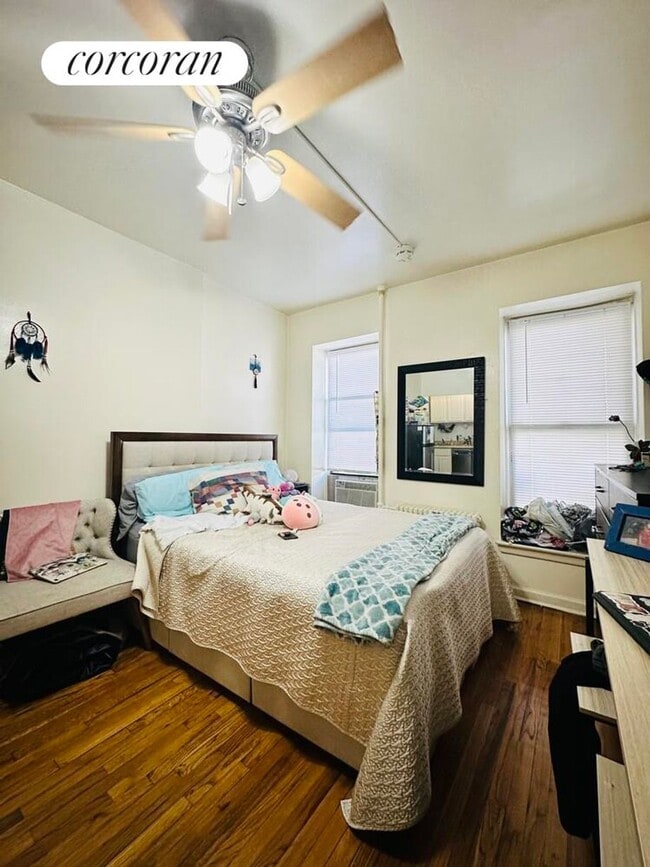 Building Photo - 444 W 49th St