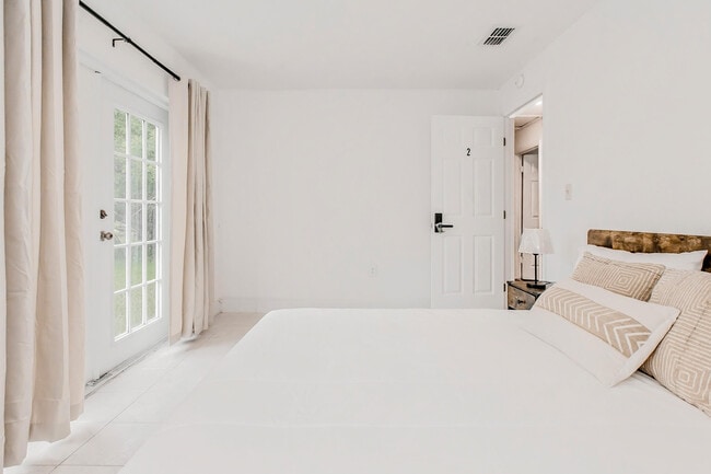 Photo - 5196 Lescot Ln Apartment