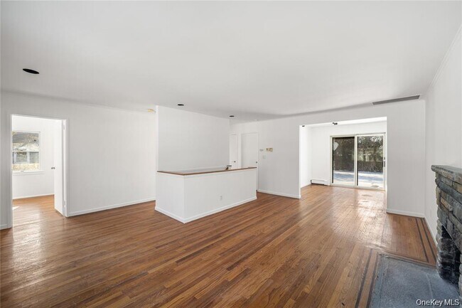 Foto del edificio - 24 Elderberry Rd