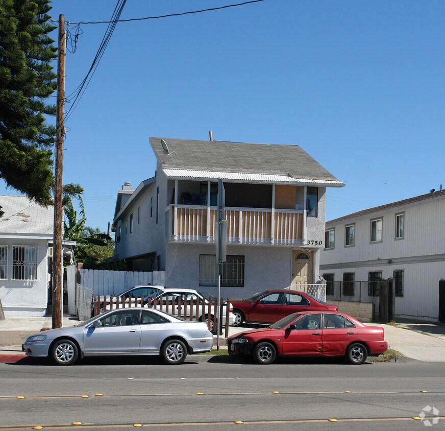Building Photo - 13750 Edwards St
