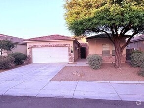 Building Photo - 15601 N Poppy St