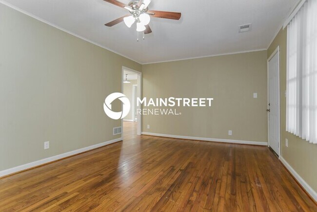 Foto del edificio - 3 Bedroom Pet-Friendly Home in Kansas City...