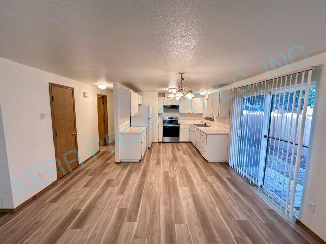 Foto del edificio - 8927 SE Clinton St