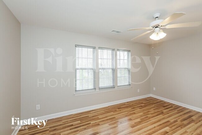 Foto del edificio - 1620 Winthrop Ln