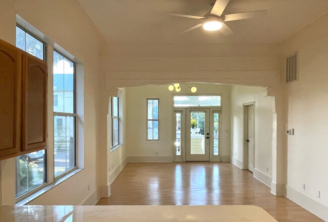 Dining Room - 934 E 11th Ave