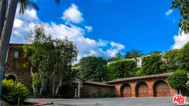 Building Photo - 701 Nimes Rd