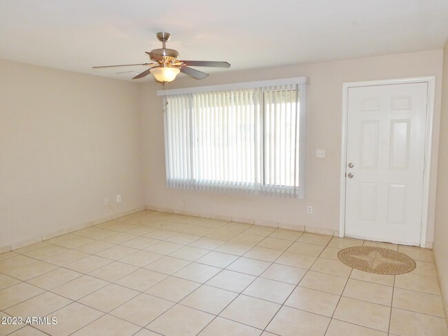 Building Photo - 10904 N 88th Ave