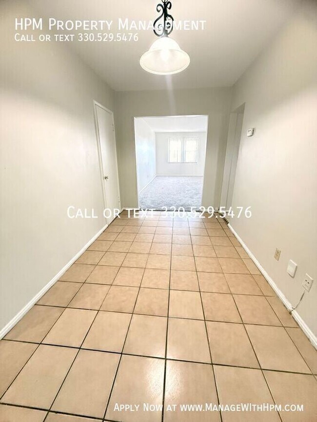 Foto del edificio - 3310 Warrensville Center Rd