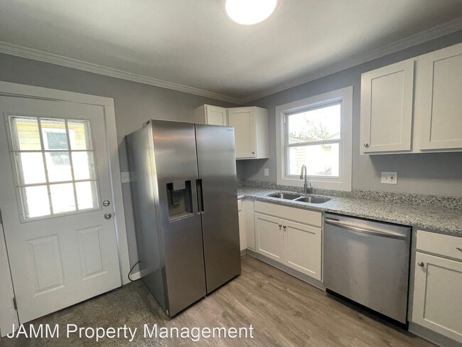 Building Photo - 3 br, 1 bath House - 2451 Bailey Rd