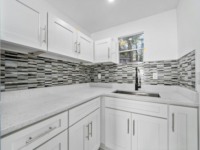 Building Photo - 2500 Marlboro St