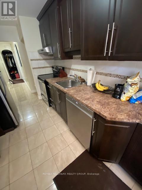 Photo du bâtiment - 570-570 Gladstone Ave