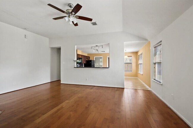 Foto del edificio - 15842 Sarasam Creek Ct