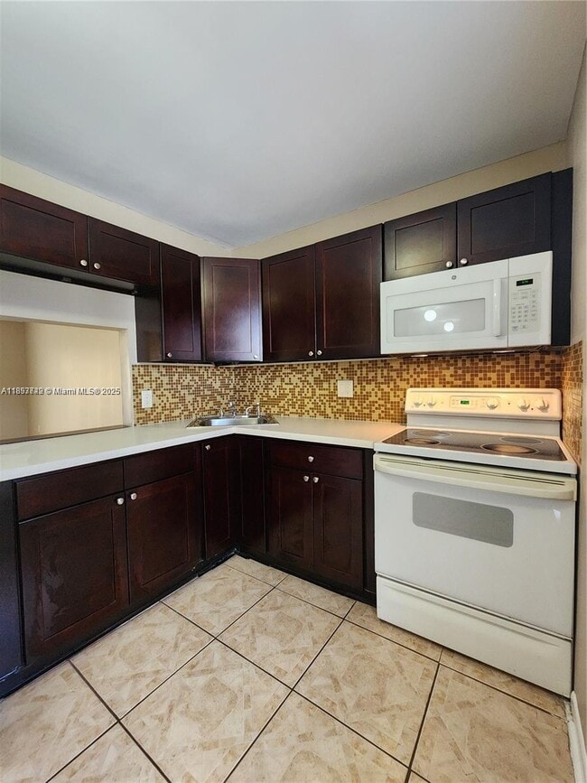 Building Photo - 6020 NW 64th Ave