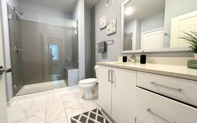 Foto del edificio - 6400 Blue Stone Rd