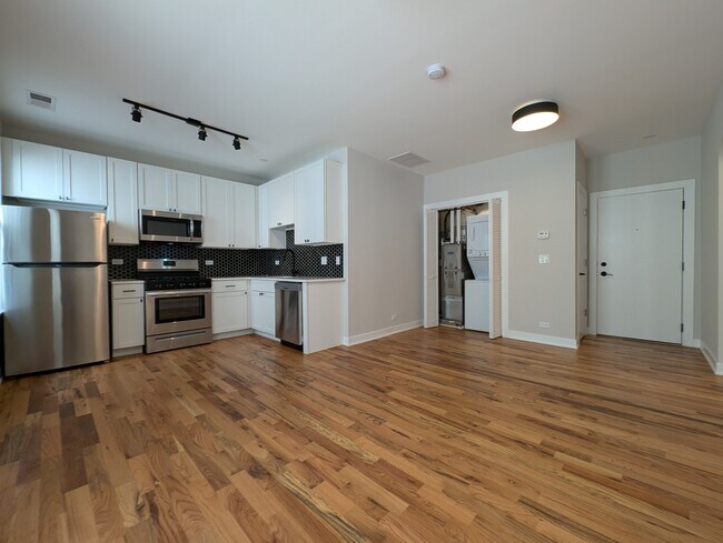 Foto del edificio - 650 W Wrightwood Ave