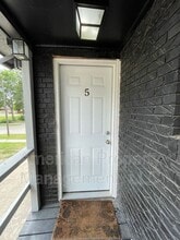 Building Photo - 719 S Troost Ave