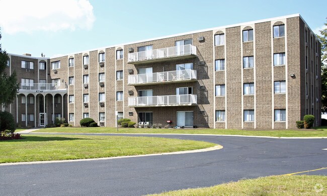 Clarkwood Greens Apartments Townhomes Cleveland Oh From 660 Per Month Hotpads