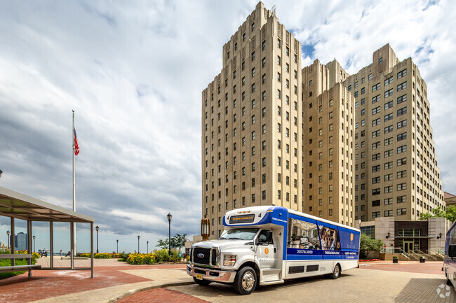 El autobús lanzadera Beacon - The Beacon Jersey City