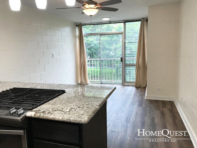 Building Photo - Beautiful Upgraded 2/1/1 in Kaneohe - Most Utilities Included!