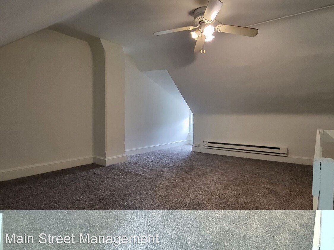 Primary Photo - 3 br, 1 bath House - 1407 Brick Row