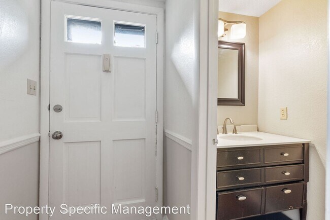 Building Photo - 2 br, 2.5 bath House - 1213 Manassas Ct Un...