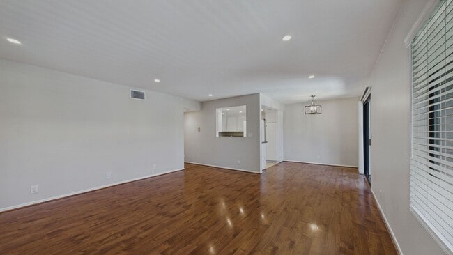 Building Photo - 1304 Mountain Ave