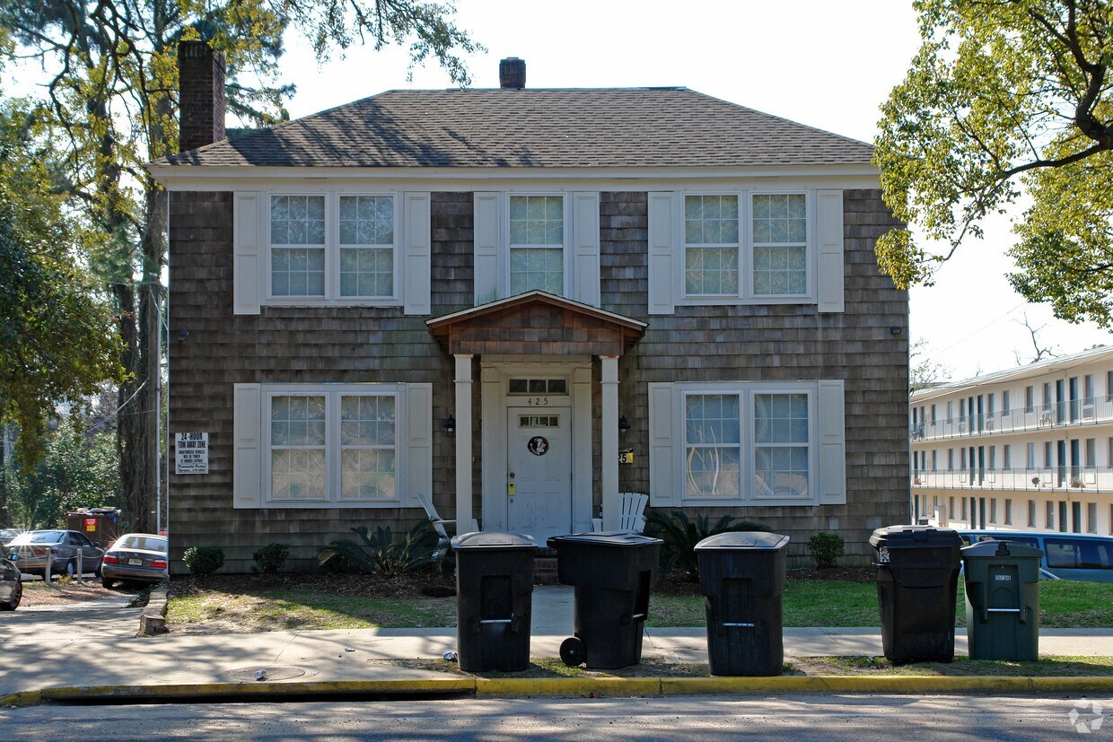Building Photo - 425-427 W College Ave