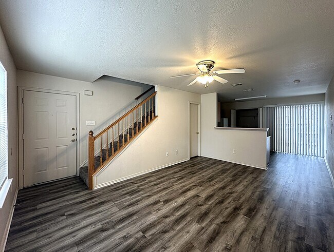 Foto del edificio - 307 Creek St