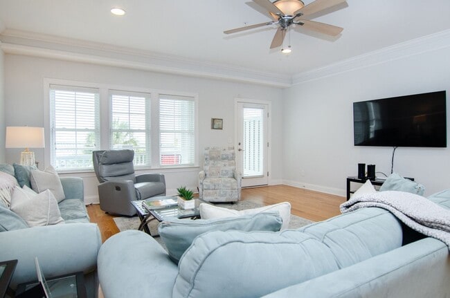 Building Photo - (K044) 202 Fort Fisher Blvd N, Unit A-4, K...