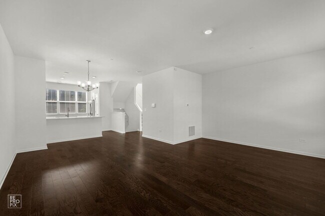 Building Photo - 2246 Venture Dr