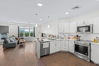Building Photo - 20 Penniman Rd