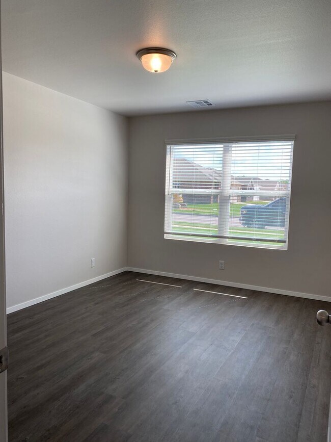 Foto del edificio - NEW Three Bedroom | Two Bath Home in Conrad Farms, Bixby