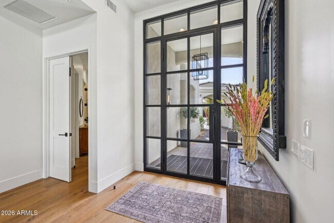 Foto del edificio - 9899 N 79th Way