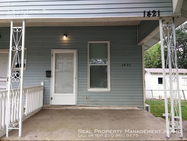 Building Photo - 1421 Leal St