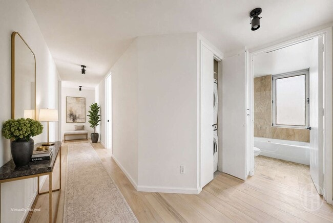 Building Photo - 201 W 72nd St
