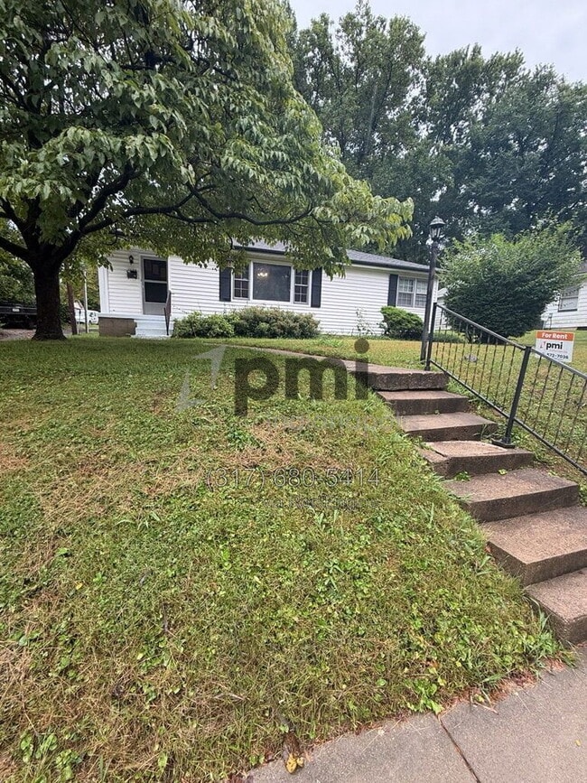 Building Photo - 1204 N Lincoln St