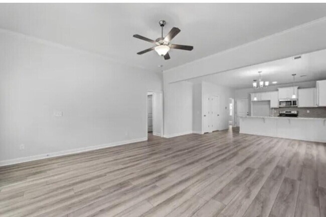 Building Photo - 3032 Stanhope Dr