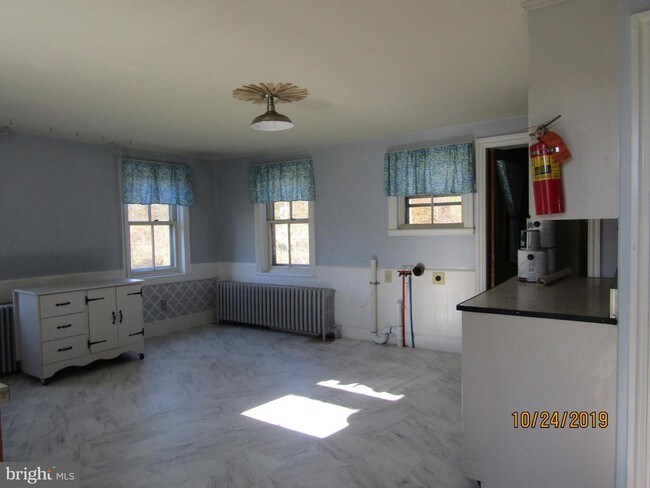 Foto del edificio - 62 Browns Mill Rd