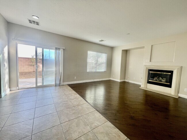 Building Photo - SPACIOUS 3 BEDROOM + LOFT | SILVERSTONE RANCH | GILCREASE ORCHARD VIEWS