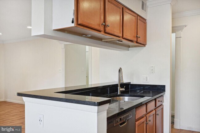 Building Photo - 11715 Olde English Dr