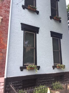 Building Photo - 212 W 5th St