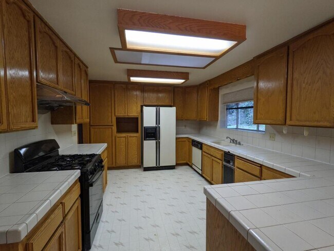 Building Photo - 3491 Gold Ridge Trail