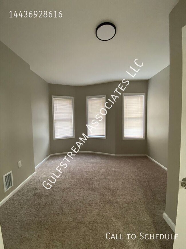 Building Photo - 1737 N Payson St