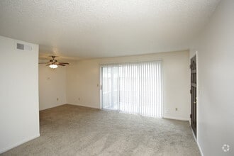 2BR, 1BA - 888 SF - Wilshire Apartments